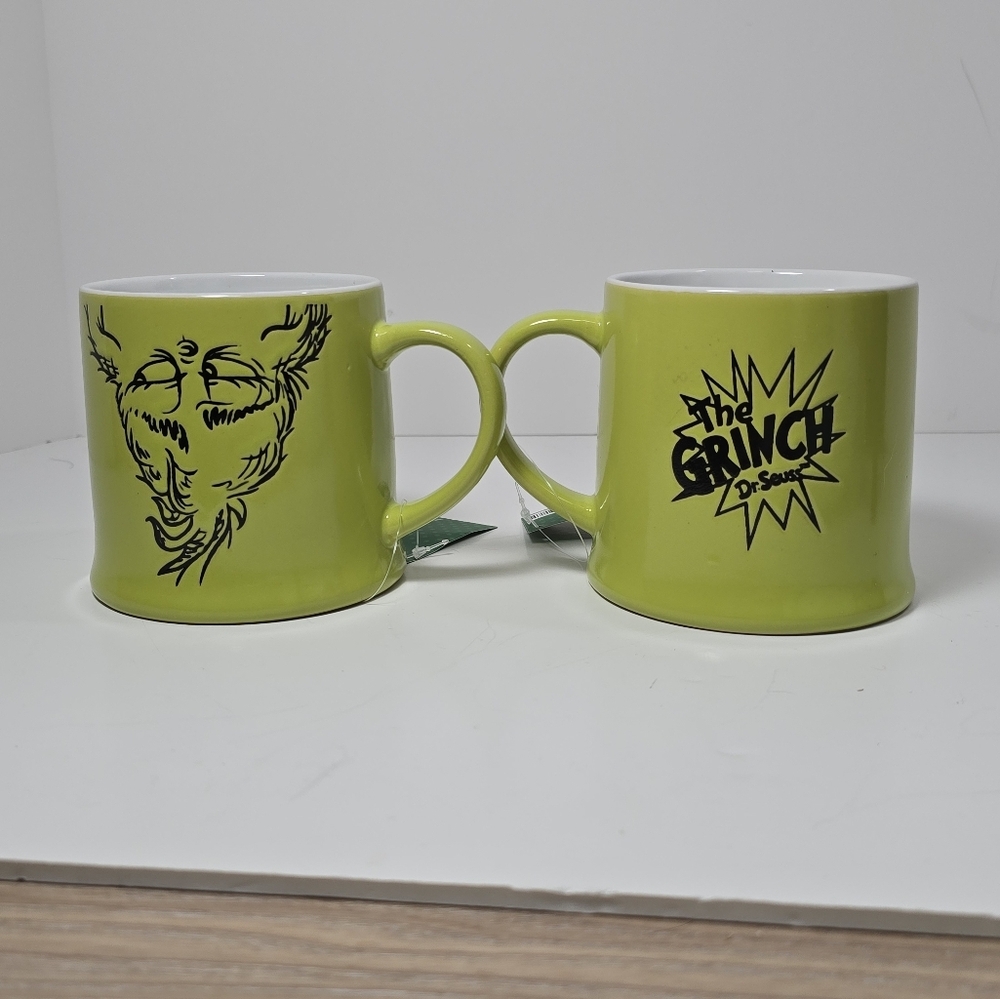 Dr Seuss Grinch Bioworld 2 Mug Set 16oz Green NWT - Picture 2 of 4